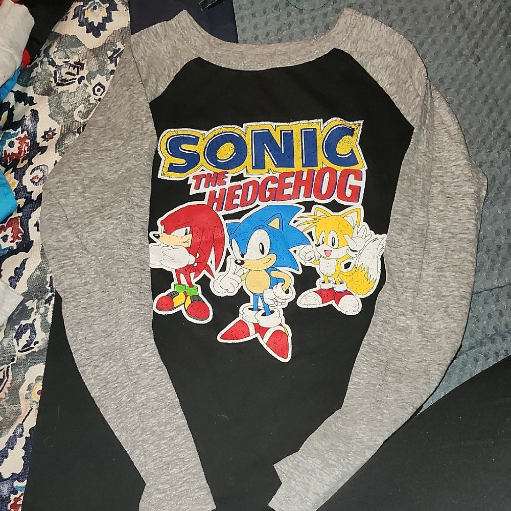 Sonic the Hedgehog Graphic Long Sleeve Shirt.slightly used